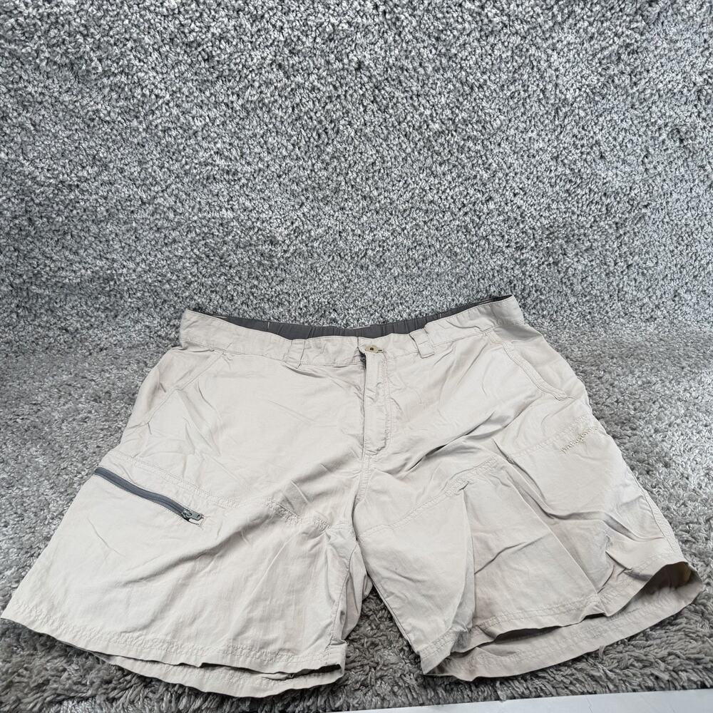 Patagonia Men’s XL Hiking Shorts Beige Tan Nylon Zip Pockets Outdoor Trail
